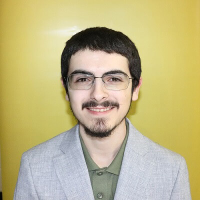 Headshot picture of me